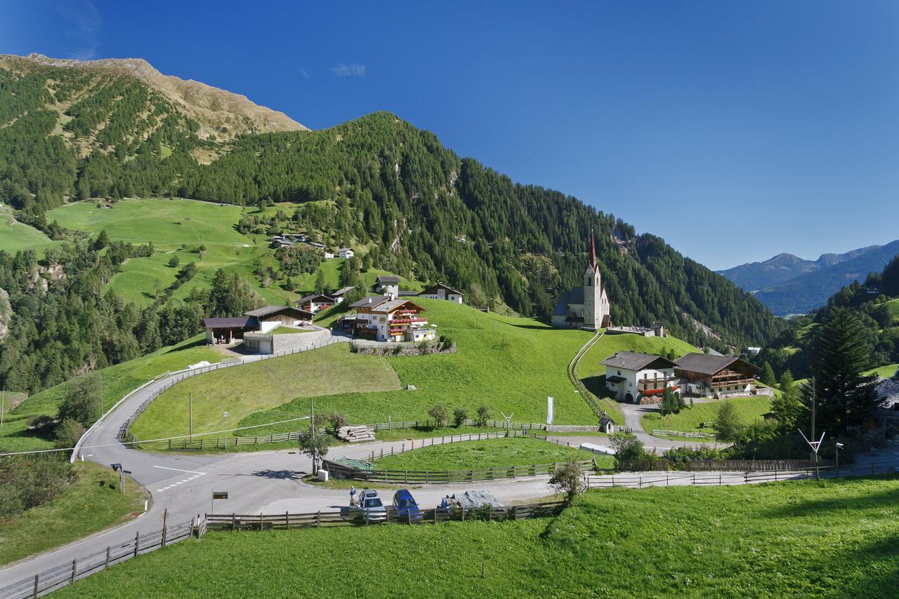 Gasthof Trausberg Corvara in Passiria Dış mekan fotoğraf